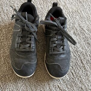 Girl’s/unisex Black Cleats UA softball soccer